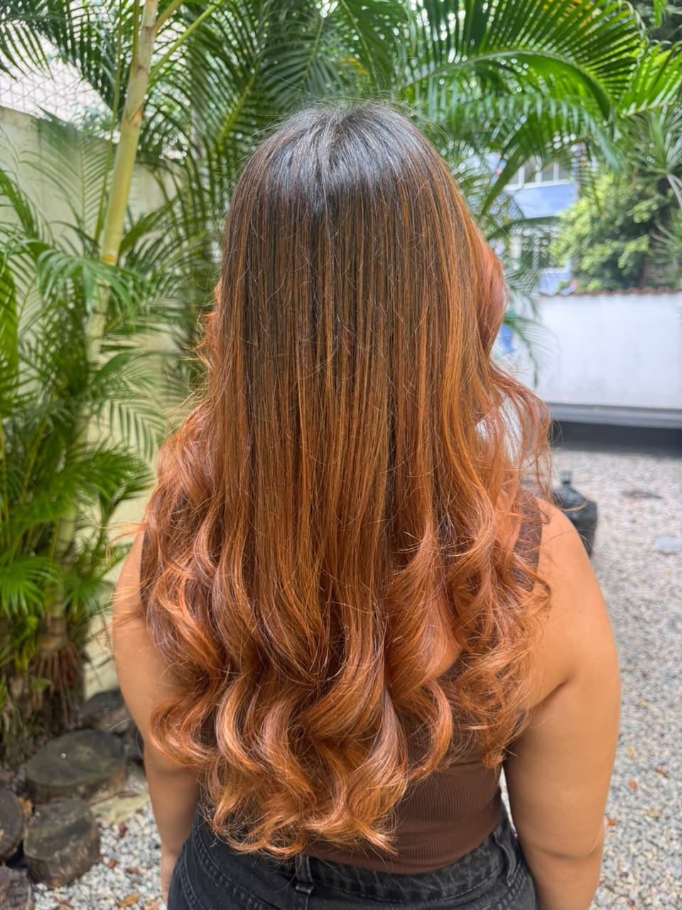 Cabelo acobreado com ondas